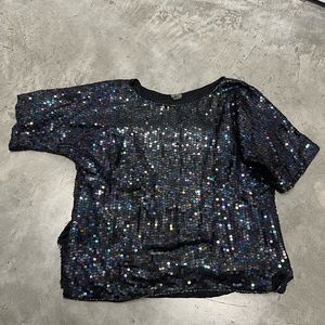 A #sequin #queen made of #silk and beautiful #sequins